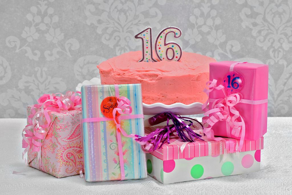 Amazing-ideas-for-a-low-key-16th-birthday-celebration